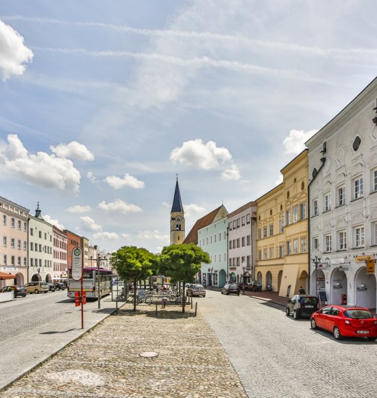 M&uuml;hldorf a. Inn Stadtplatz, &copy; Inn-Salzach Tourismus