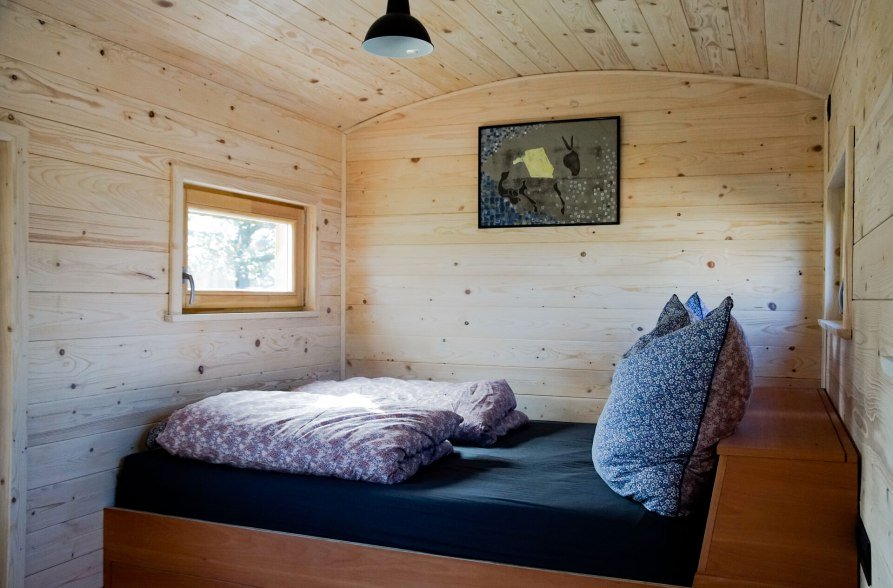 Franz&ouml;sisches Bett im Tiny House, &copy; Tourismusverband Inn-Salzach