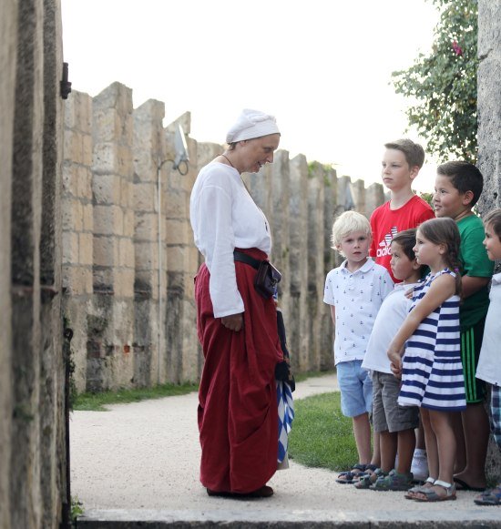 Führung für Familien auf der Burg Burghausen, © Burghauser Touristik GmbH