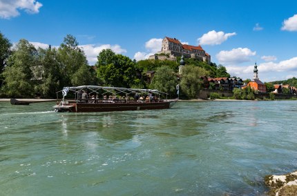 Plättenfahrt auf der Salzach bei Burghausen , © oberbayern.de, Peter von Felbert