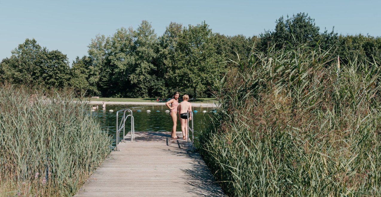 Baden und Spielen in der Grünen Lagune in Ampfing, © Inn-Salzach Tourismus