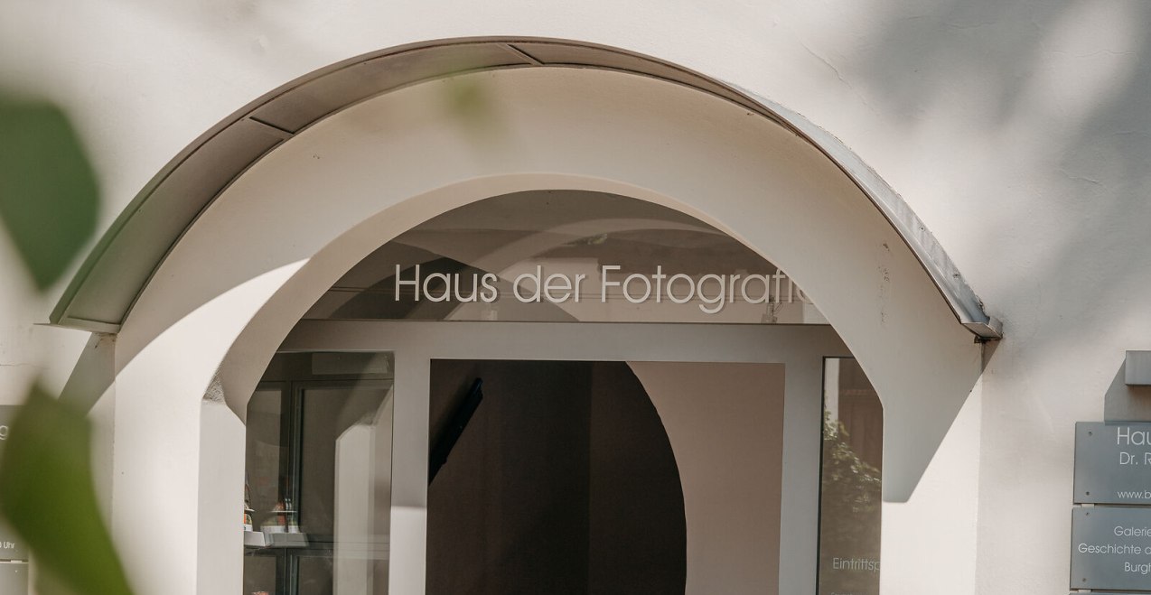 Eingang zum Haus der Fotografie, © Inn-Salzach Tourismus