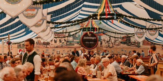 Holfdult Alt&ouml;tting mit Hellbr&auml;u Bier, &copy; Inn-Salzach Tourismus