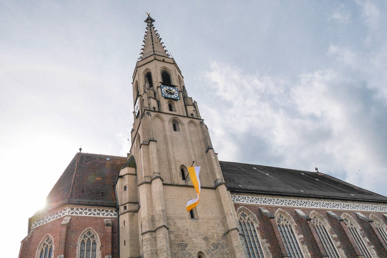 Kirche St. Nikolaus in Neuötting auf dem Sieben-Kirchen-Radweg, © Tourismusverband Inn-Salzach