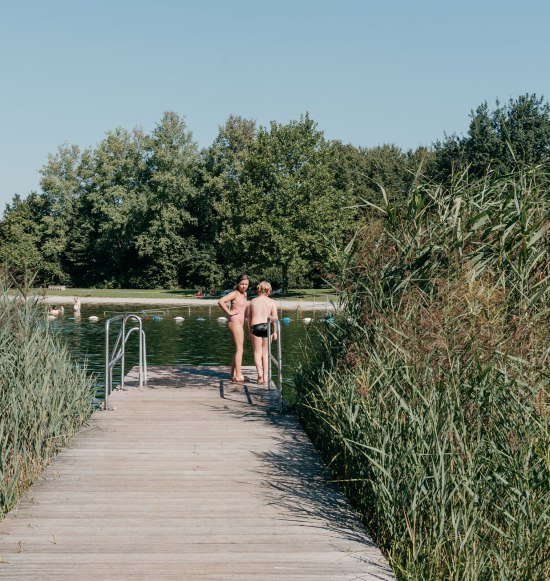 Baden und Spielen in der Gr&uuml;nen Lagune in Ampfing, &copy; Inn-Salzach Tourismus