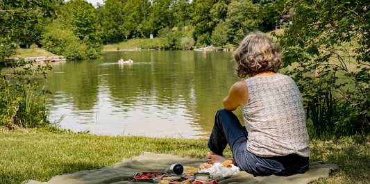 Picknick am Badesee Hochmühl, © Inn-Salzach Tourismus