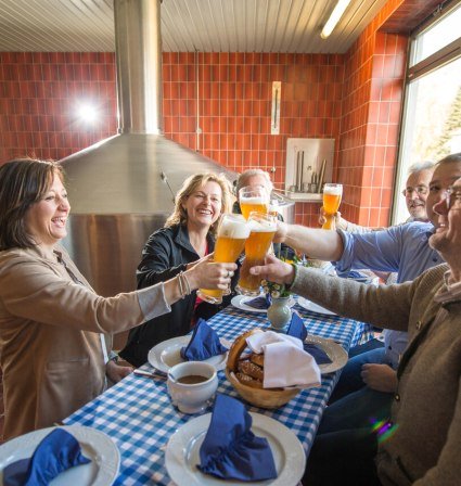 Wei&szlig;bier-Probe in der Brauerei Leidmann in Unterneukirchen, &copy; Inn-Salzach Tourismus