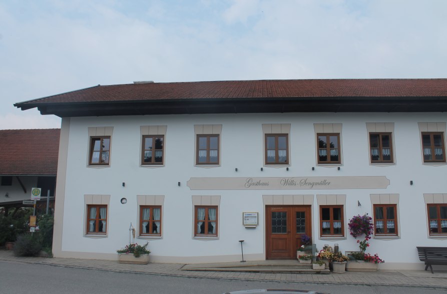 Gasthaus-Pension Willis-Sengmüller_Außenansicht Gasthaus