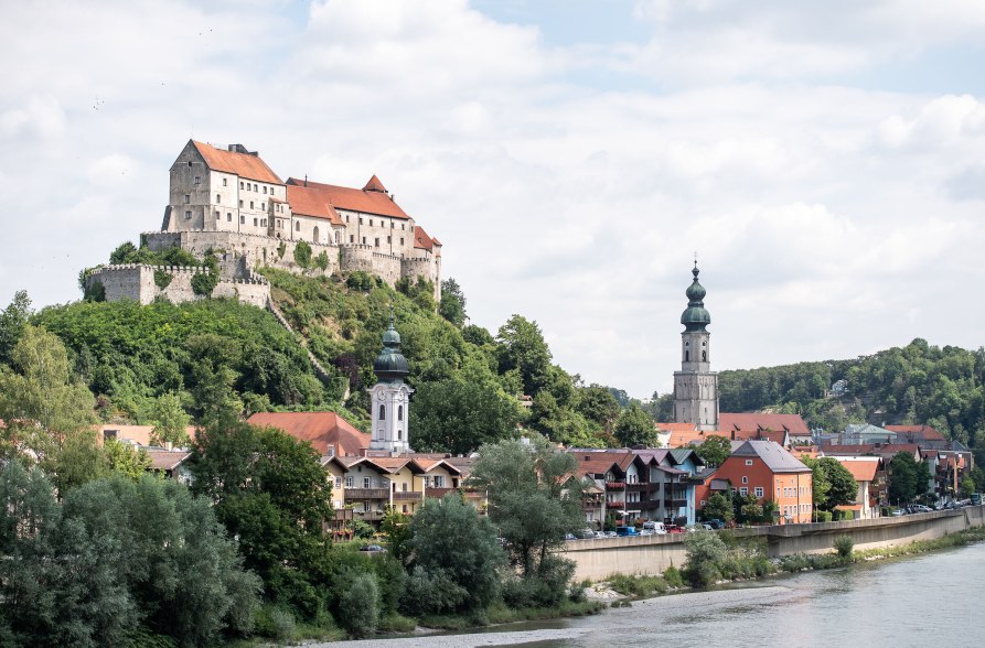Tour mit dem Big-SUP auf der Salzach, &copy; Inn-Salzach Tourimsus