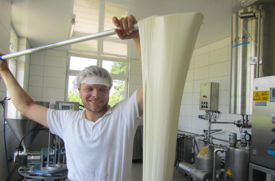 Alztaler Hofmolkerei Milchverarbeitung, © Alztaler Hofmolkerei