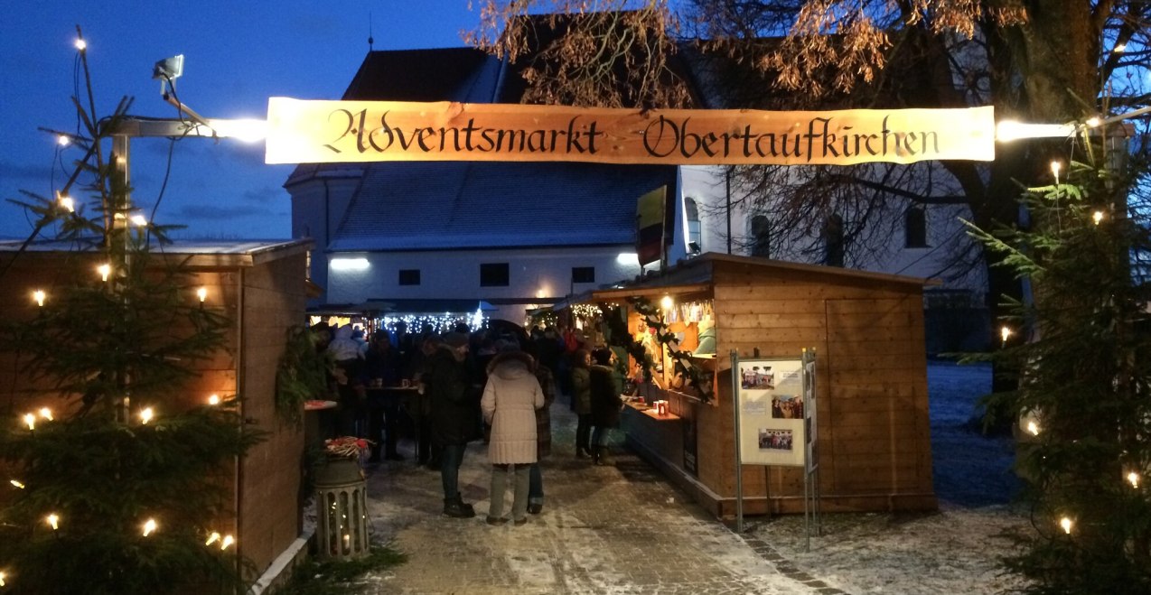 Eingang Obertaufkirchen Adventsmarkt, &copy; Gemeinde Obertaufkirchen