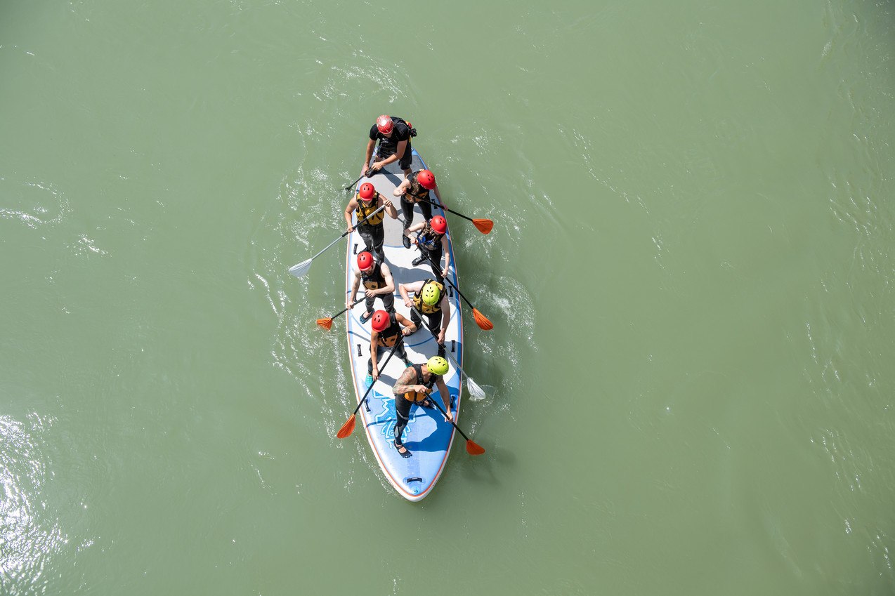 Gruppentour auf dem Riesen-SUP für 8 Personen, © Inn-Salzach Tourismus