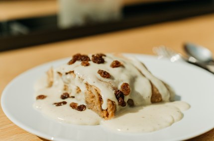 Apfelstrudel mit Vanilleso&szlig;e und Rosinen, &copy; Inn-Salzach Tourismus