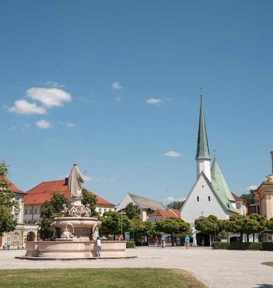 Kapellplatz Altötting im Sommer, © Tourismusverband Inn-Salzach