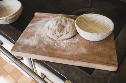 Brotteig beim Brotbacken bei Familie Maier in Gallenbach, © Inn-Salzach Tourismus