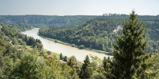 Panoramablick &uuml;ber die Salzach, &copy; Inn-Salzach Tourismus/Saskia Niedermeier