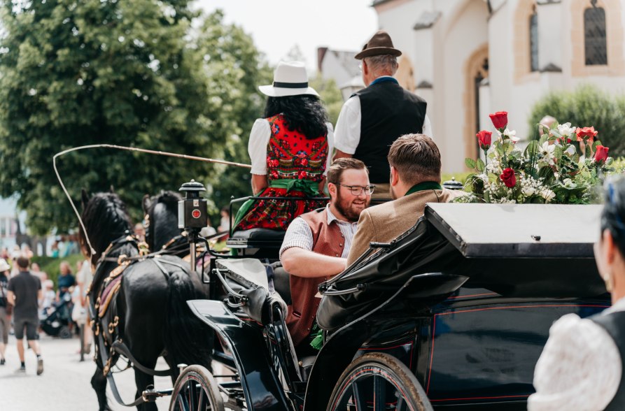 Quirin Hell in der Pferdekutsche, &copy; Tourismusverband Inn-Salzach