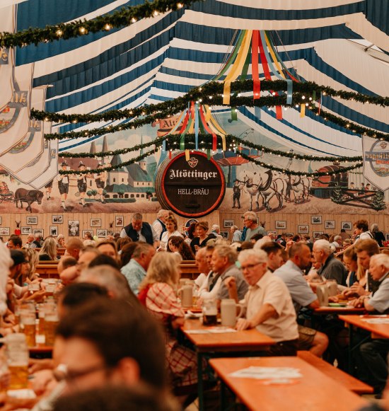 Holfdult Alt&ouml;tting mit Hellbr&auml;u Bier, &copy; Inn-Salzach Tourismus