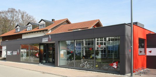 Radsport Dashuber Außenansicht Radgeschäft, © Radsport Dashuber