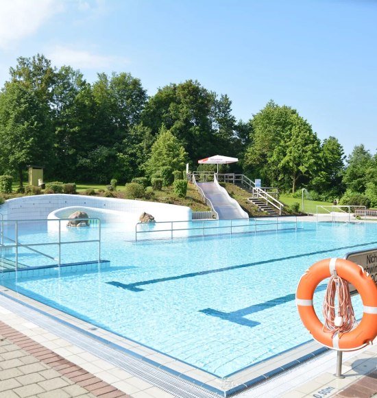 Becken im Freibad Neumarkt-St. Veit, &copy; Stadt Neumarkt-St. Veit