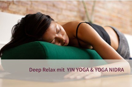 Frau beim Yoga, © Tanjas Yogawelt