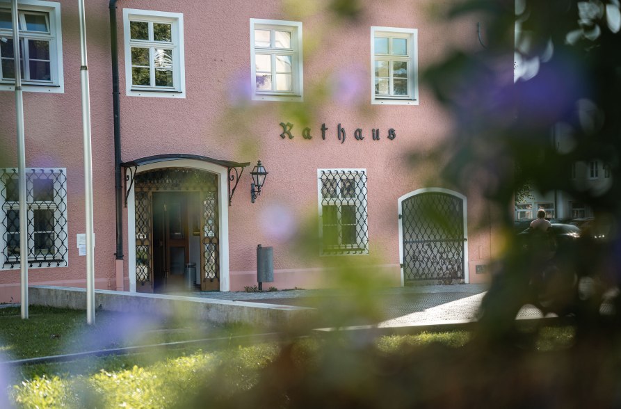 Rathaus T&uuml;&szlig;ling, &copy; Inn-Salzach Tourismus