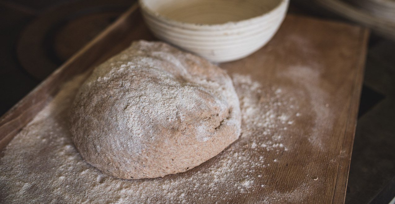 Brotteig auf Arbeitsfl&auml;che, &copy; Inn-Salzach Tourismus