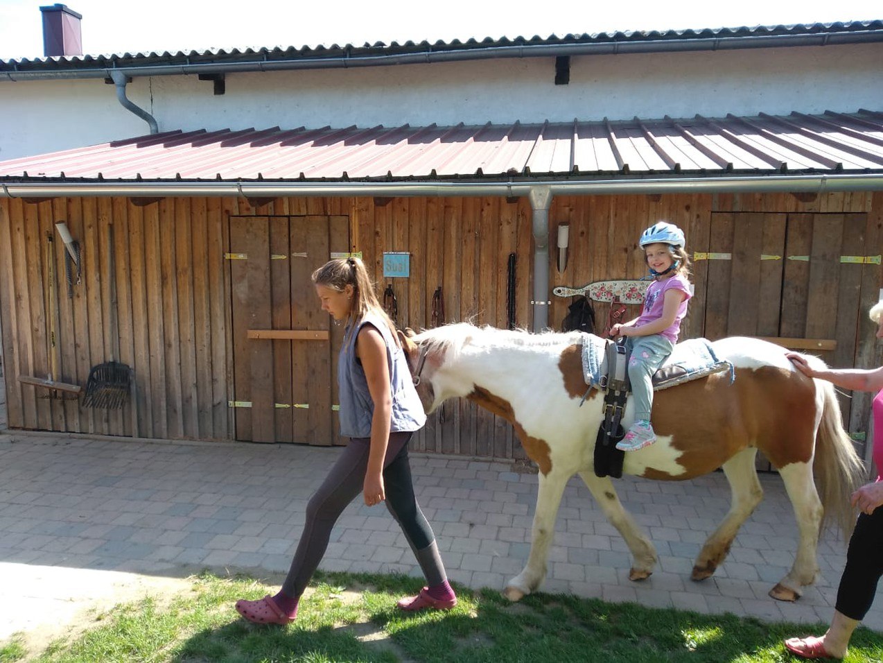 Ponyreiten bei Werners Ponyhof in Oberholzhausen, &copy; Inn-Salzach Tourismus