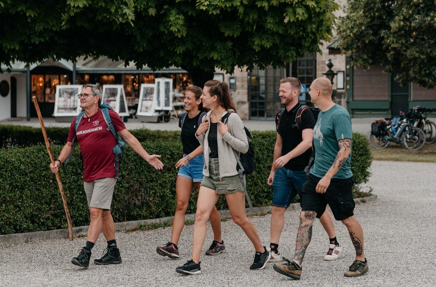 Bierwallfahrt - Ankunft in Alt&ouml;tting auf dem Kapellplatz, &copy; Inn-Salzach Tourismus