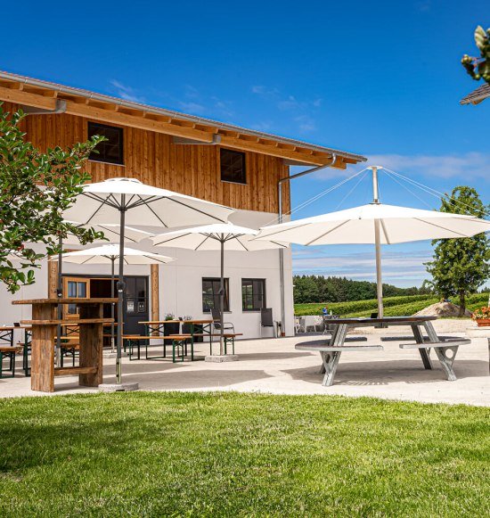 Au&szlig;enbereich Winklhof Wurmsham, &copy; Winklhof