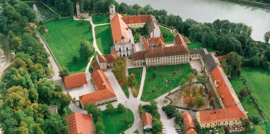 Kloseranlage Raitenhaslach von der Luft, &copy; W. Hopfgartner