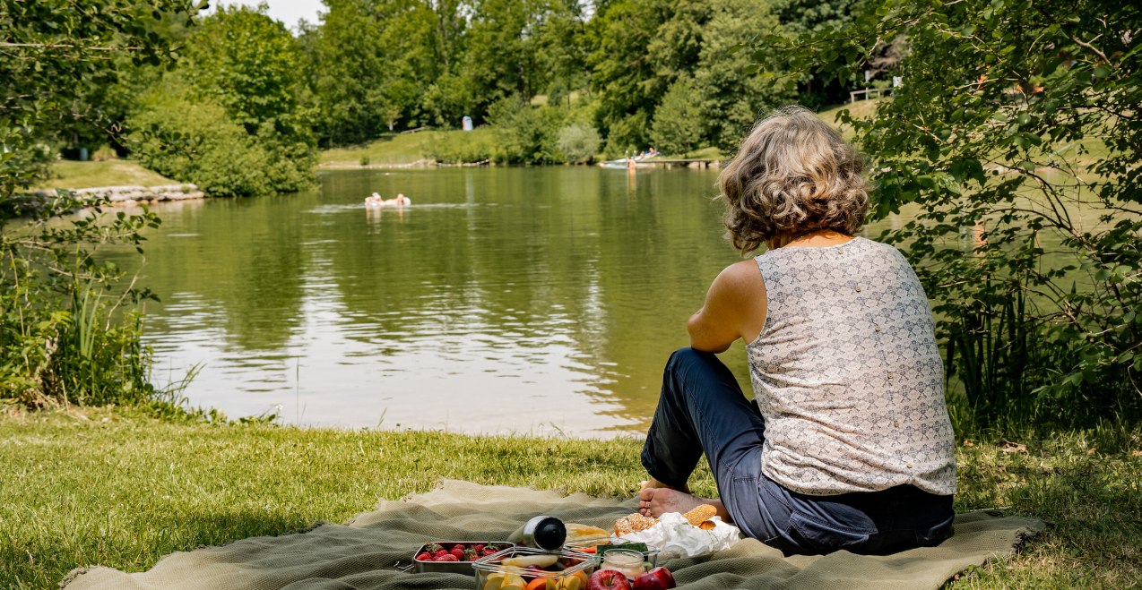 Picknick am Badesee Hochmühl, © Inn-Salzach Tourismus
