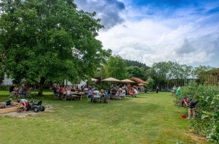 Heidelbeercaf&eacute; Garching a. d. Alz, &copy; Reiters Heidelbeergarten