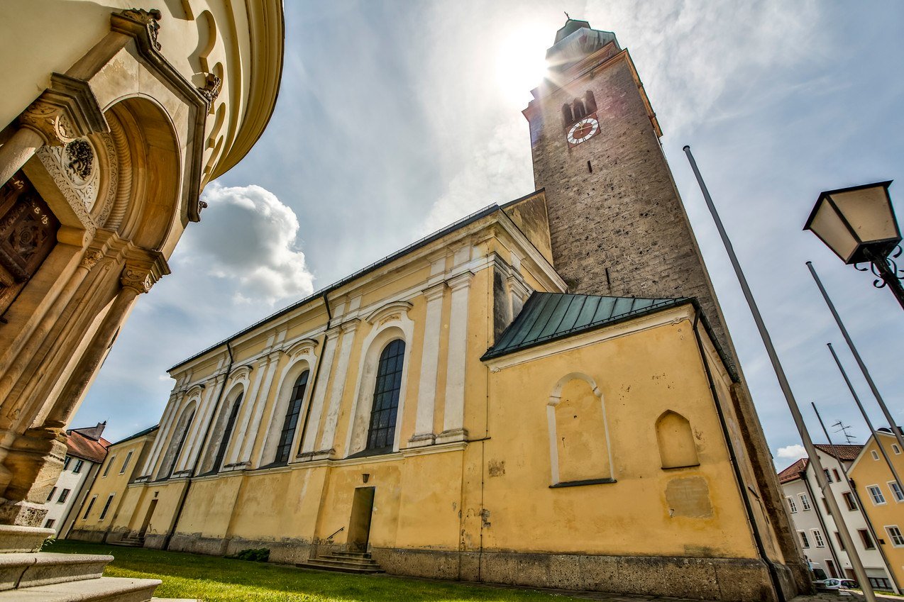 Die Stadtpfarrkirche St. Nikolaus in Mühldorf am Inn, © Tourismusverband Inn-Salzach