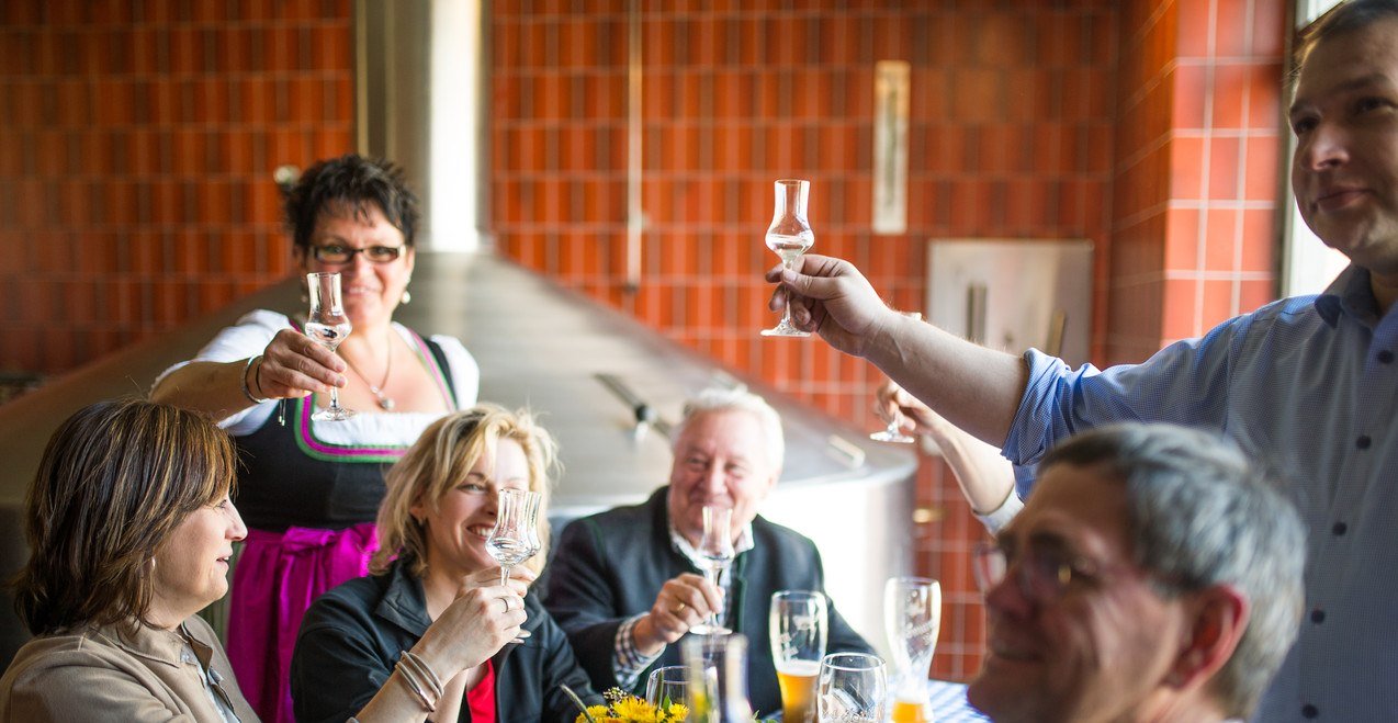 Edelbrand &quot;Der weiße Bock&quot; der Brauerei Leidmann, © Inn-Salzach Tourismus