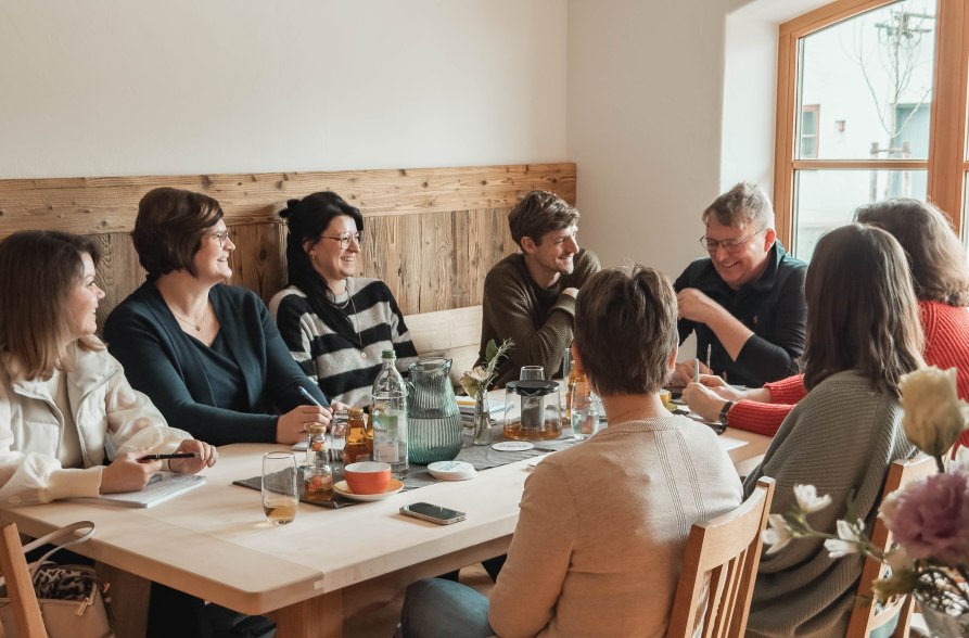 Gemeinsames Arbeiten, &copy; Tourismusverband Inn-Salzach