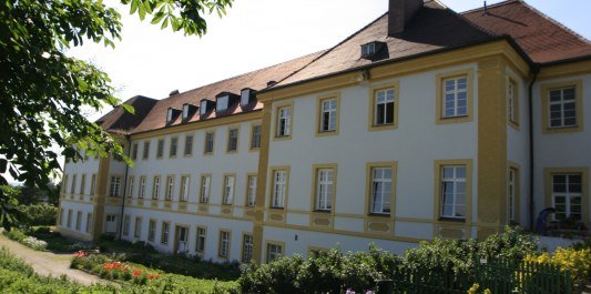 Das Kloster Zangberg mit Garten, © Landratsamt Mühldorf a. Inn