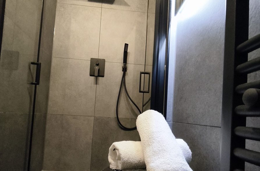 Regendusche, Haus 113, &copy; Haus 113