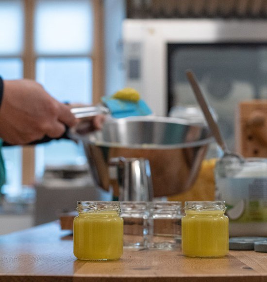 Pflegecreme selber r&uuml;hren, &copy; Tourismusverband Inn-Salzach