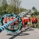 Gruppe beim Maibaum aufstellen, © Inn-Salzach Tourismus
