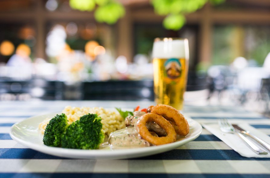 Brotzeit im Biergarten, &copy; Inn-Salzach Tourismus