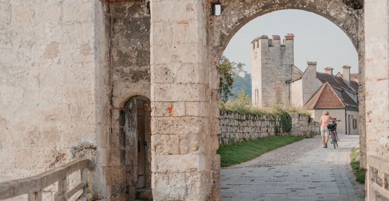 Burg Burghausen mit dem Rad, &copy; Inn-Salzach Tourismus