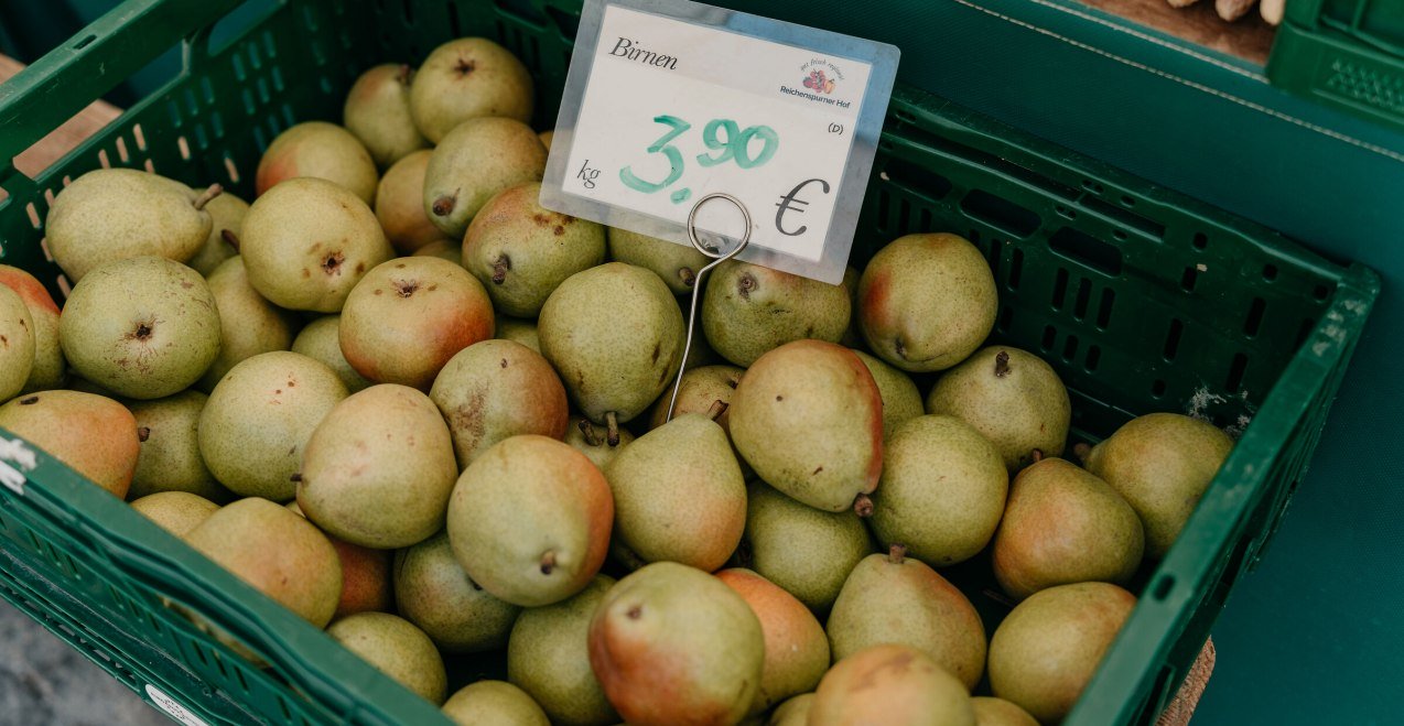 Birnen in Korb mit Preis, &copy; Inn-Salzach Tourismus