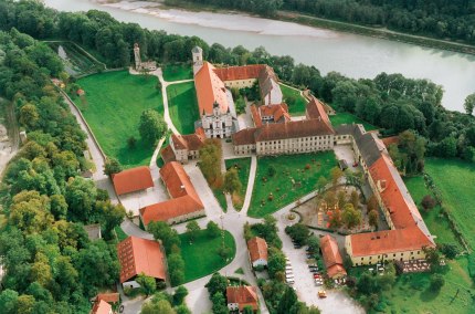 Kloseranlage Raitenhaslach von der Luft, &copy; W. Hopfgartner