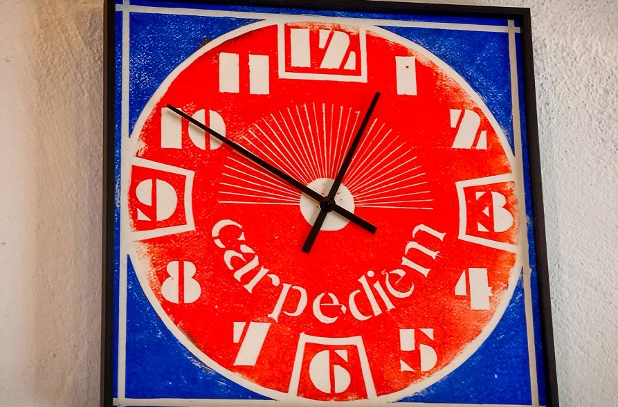 AMAROT-Tiny-K&uuml;che-Detail-Uhr, &copy; Andreas Falkinger