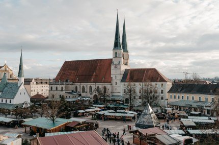 Christkindlmarkt Altötting von Oben, © Inn-Salzach Tourismus
