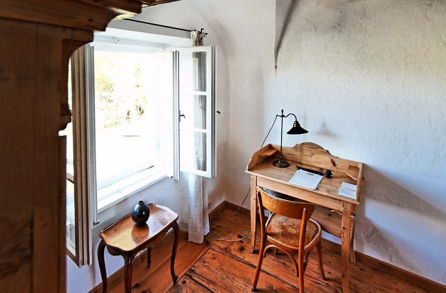 Schreibtisch in der Klause Engfurt, &copy; Markus Schneider