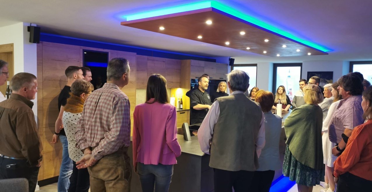 Teilnehmer am Kochkurs im Brandhof Neu&ouml;tting, &copy; Brandhof